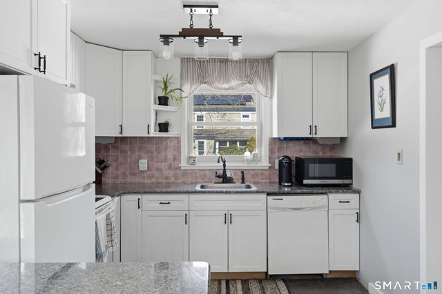 961 Windsor Avenue, Windsor, CT 06095