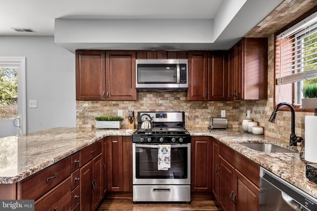 31 BLUE GRASS RD, Clementon, NJ 08021