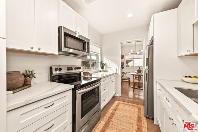 8401 Fountain Avenue 13, West Hollywood, CA 90069