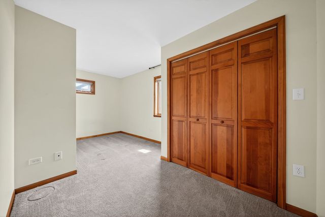 43W951 Fox Hill Court, St. Charles, IL 60175