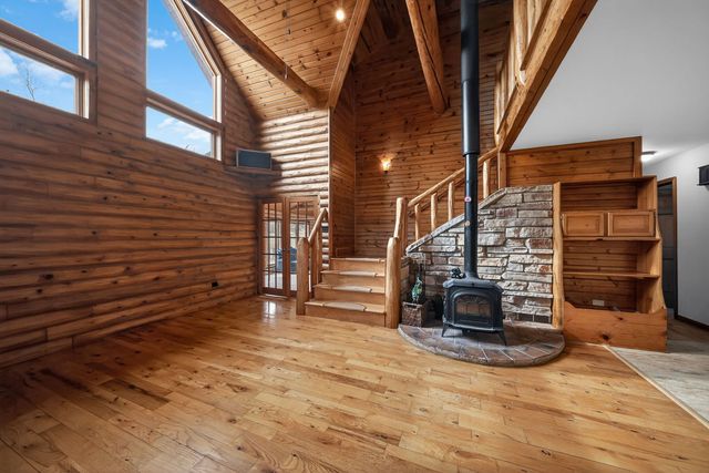 43W951 Fox Hill Court, St. Charles, IL 60175