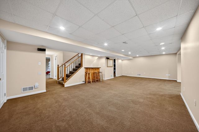 43W951 Fox Hill Court, St. Charles, IL 60175