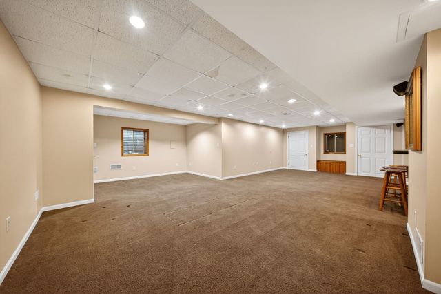 43W951 Fox Hill Court, St. Charles, IL 60175