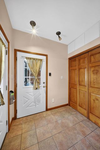 43W951 Fox Hill Court, St. Charles, IL 60175