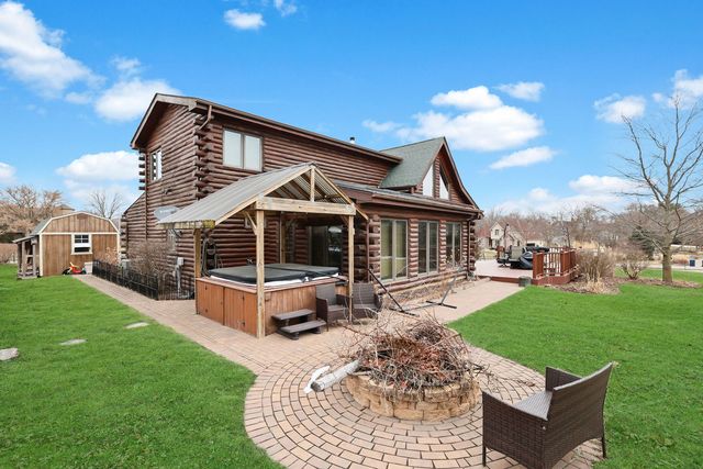 43W951 Fox Hill Court, St. Charles, IL 60175