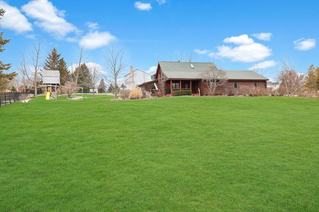 43W951 Fox Hill Court, St. Charles, IL 60175