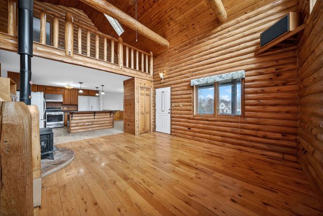 43W951 Fox Hill Court, St. Charles, IL 60175