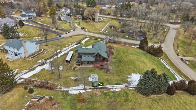 43W951 Fox Hill Court, St. Charles, IL 60175