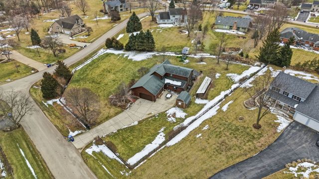 43W951 Fox Hill Court, St. Charles, IL 60175