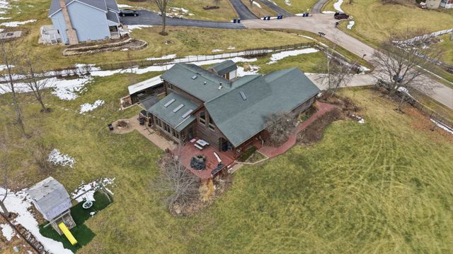 43W951 Fox Hill Court, St. Charles, IL 60175