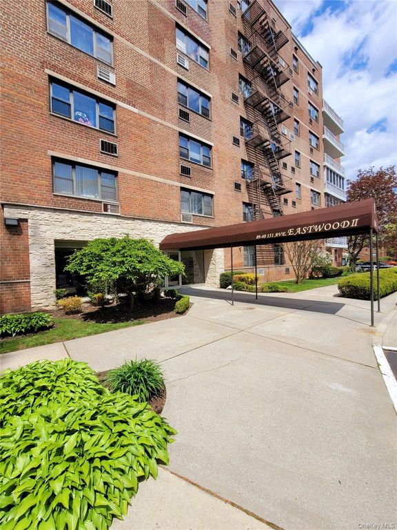 89-40 151 3J, Howard Beach, NY 11414