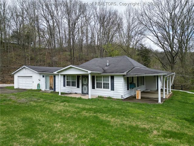 2008 Bear Creek Road, West Hamlin, WV 25571