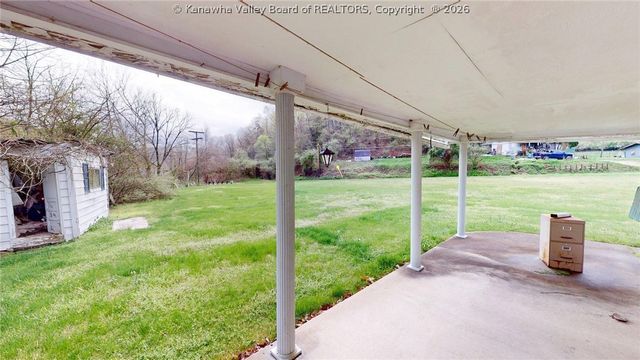 2008 Bear Creek Road, West Hamlin, WV 25571
