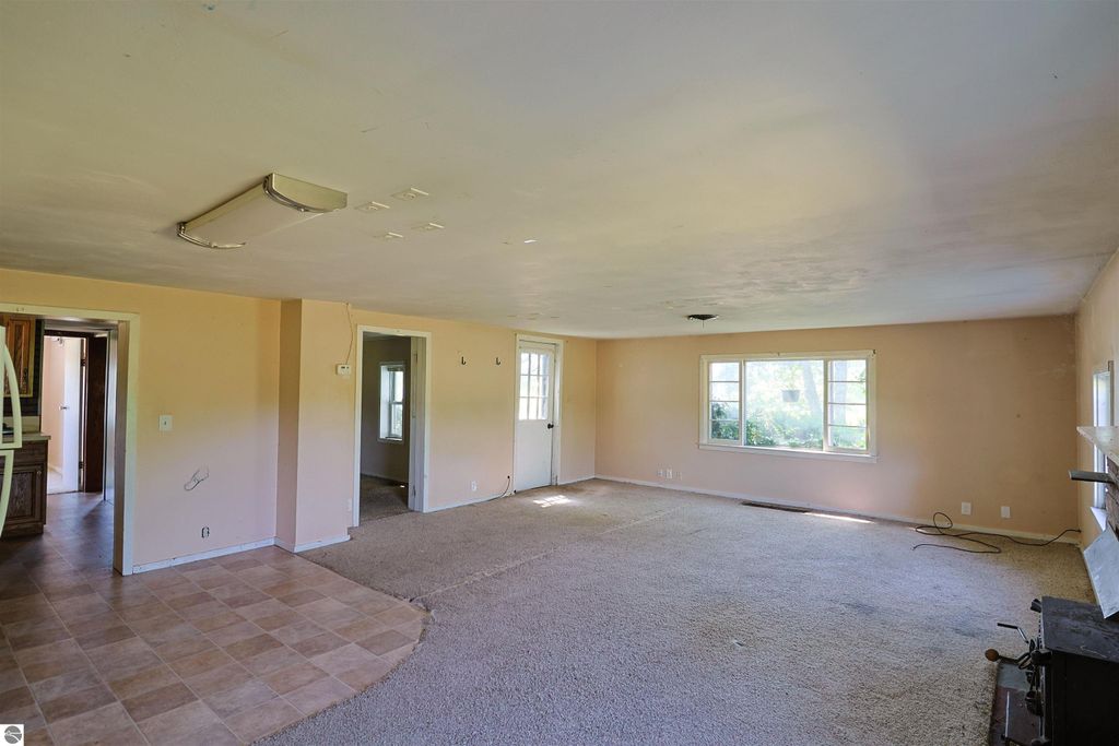 Image 13 of property listing at 3126 W Remus Road, Mt Pleasant, MI 48858