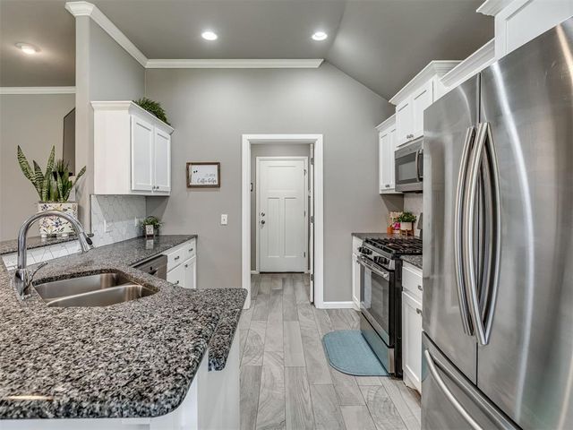 1724 W Blake Way, Mustang, OK 73064