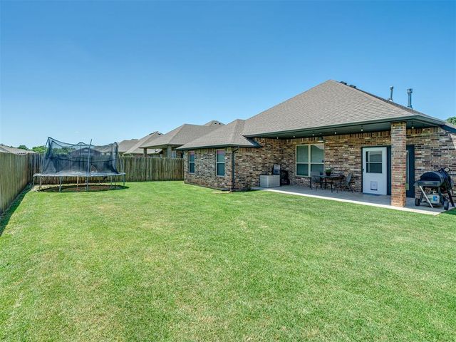 1724 W Blake Way, Mustang, OK 73064