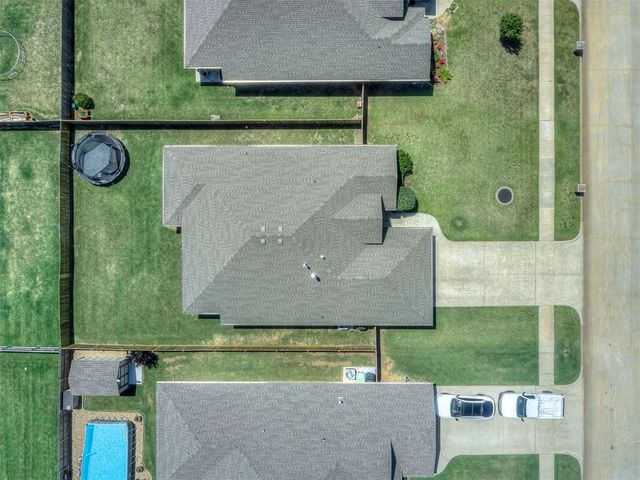 1724 W Blake Way, Mustang, OK 73064
