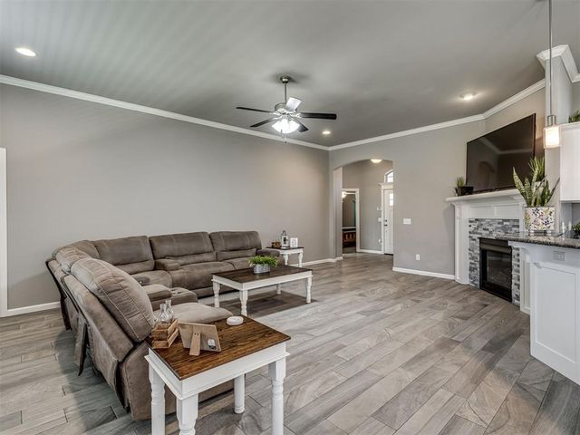 1724 W Blake Way, Mustang, OK 73064