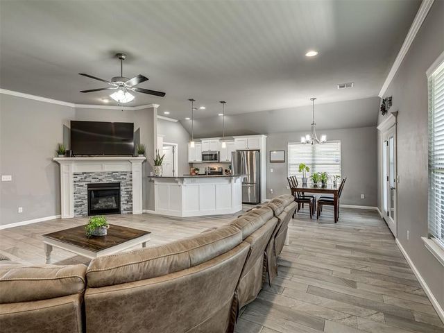 1724 W Blake Way, Mustang, OK 73064