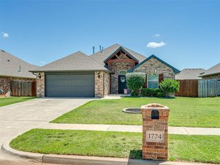 1724 W Blake Way, Mustang, OK 73064