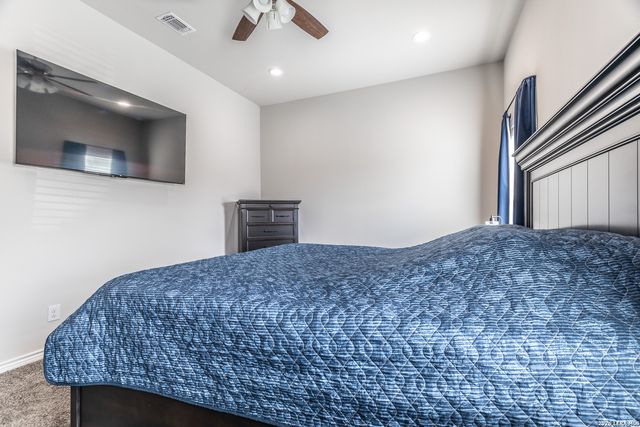 772 Crestview, Floresville, TX 78114