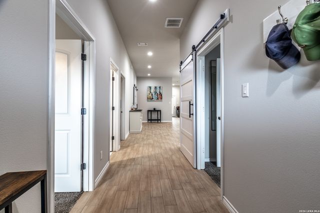 772 Crestview, Floresville, TX 78114