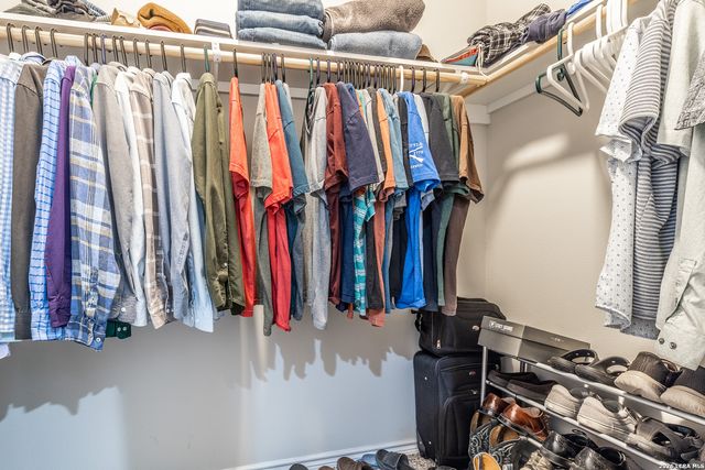 772 Crestview, Floresville, TX 78114