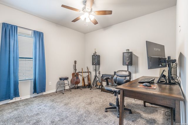 772 Crestview, Floresville, TX 78114