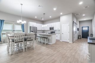 772 Crestview, Floresville, TX 78114