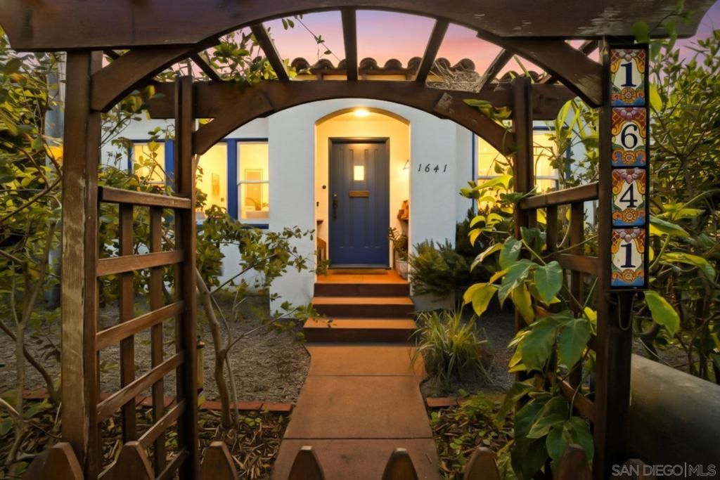 1641 Cable St, San Diego, CA 92107