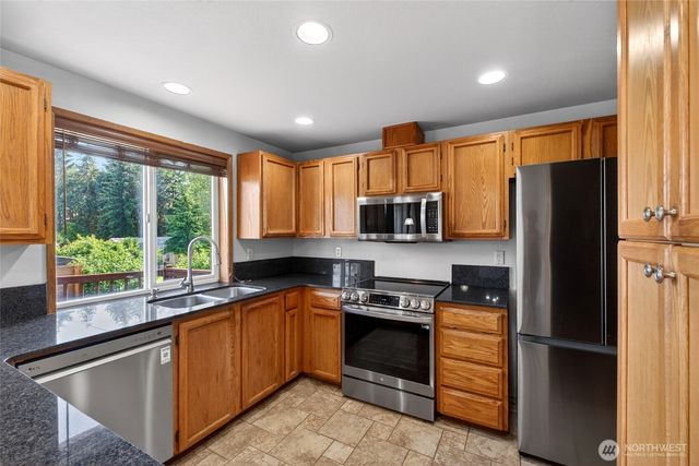 7106 190th Street Ct E, Puyallup, WA 98375