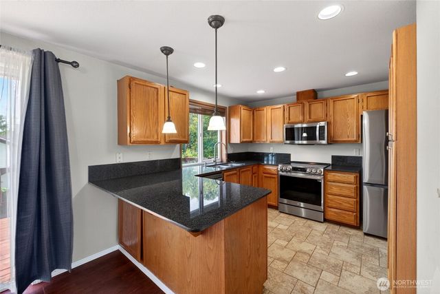 7106 190th Street Ct E, Puyallup, WA 98375