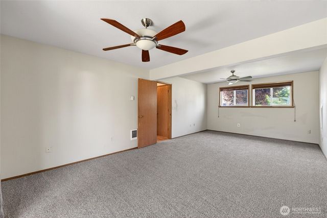 7106 190th Street Ct E, Puyallup, WA 98375