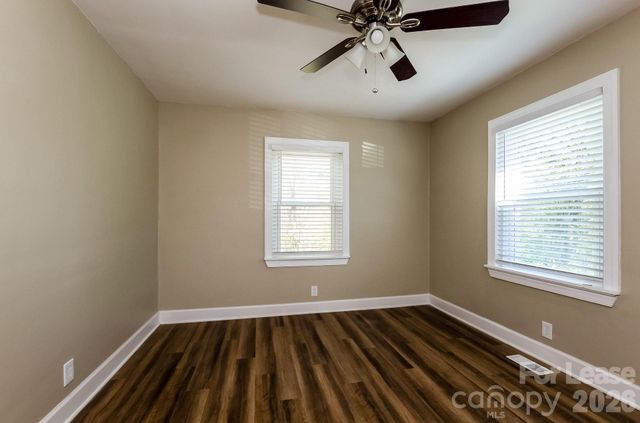 928 Holland Avenue, Charlotte, NC 28206