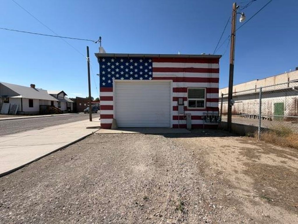 1123 Big Horn Ave, Worland, WY 82401 photo 3