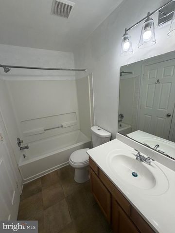 31 WILDFIRE LN, New Castle, DE 19720