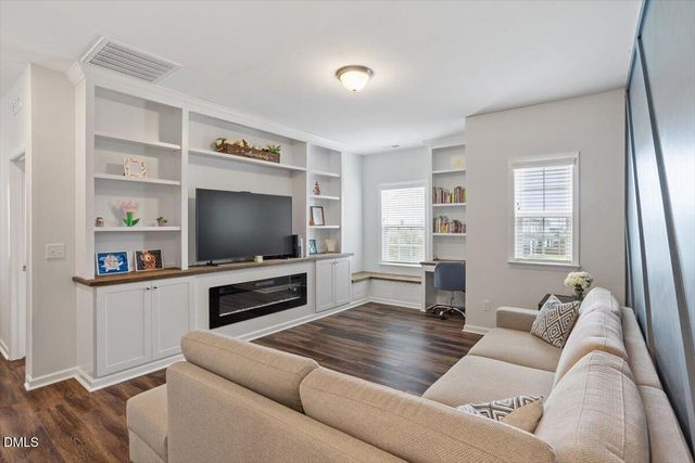 120 Seneca Shore Drive, Holly Springs, NC 27540
