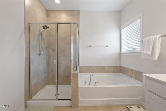 120 Seneca Shore Drive, Holly Springs, NC 27540