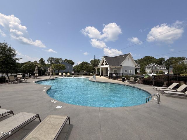 120 Seneca Shore Drive, Holly Springs, NC 27540