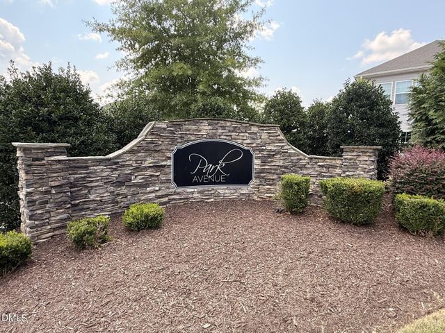 120 Seneca Shore Drive, Holly Springs, NC 27540