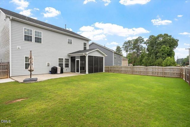 120 Seneca Shore Drive, Holly Springs, NC 27540