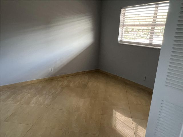 9272 SW 3rd Street 410, Boca Raton, FL 33428