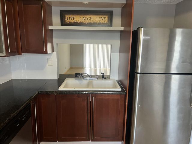 9272 SW 3rd Street 410, Boca Raton, FL 33428