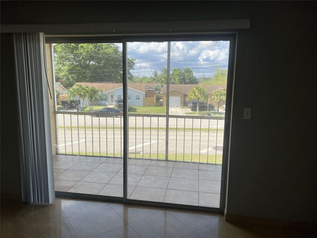 9272 SW 3rd Street 410, Boca Raton, FL 33428