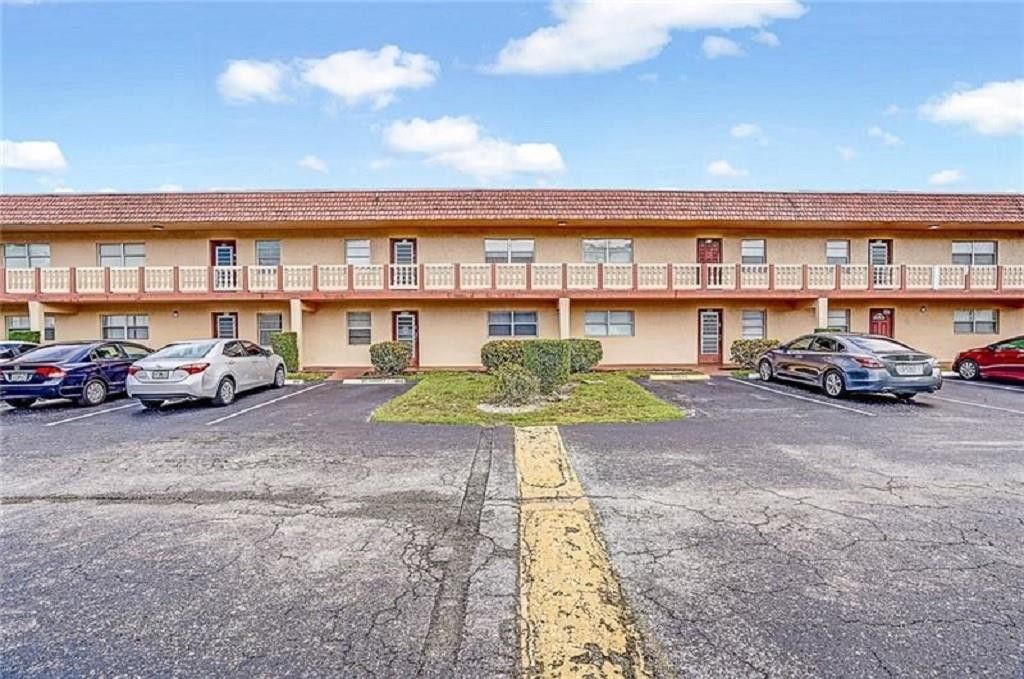 9272 SW 3rd Street 410, Boca Raton, FL 33428