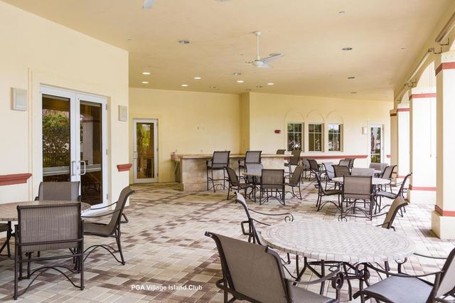 9926 Perfect Drive 18, Port St Lucie, FL 34986