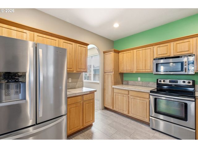 16907 Ne 9TH St, Vancouver, WA 98684