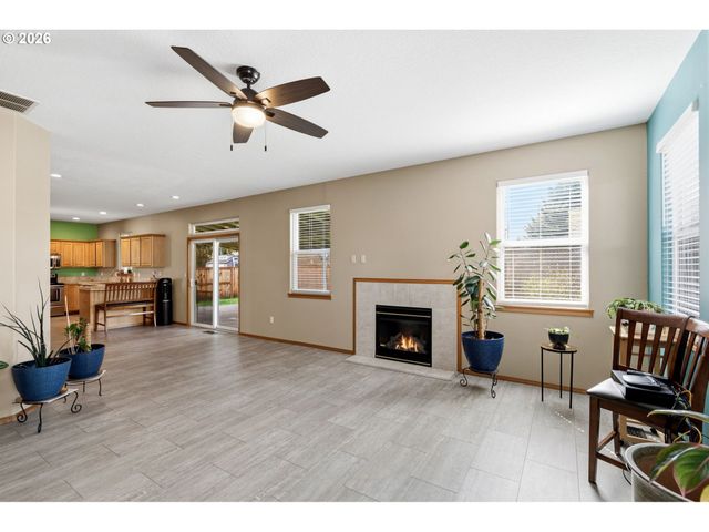 16907 Ne 9TH St, Vancouver, WA 98684