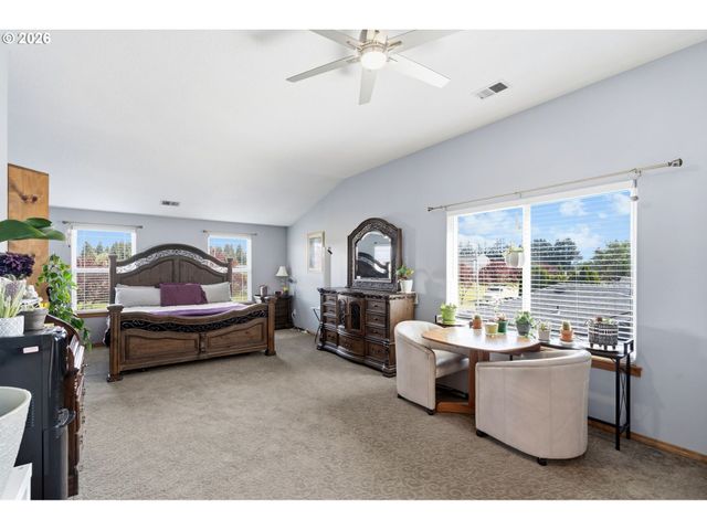 16907 Ne 9TH St, Vancouver, WA 98684