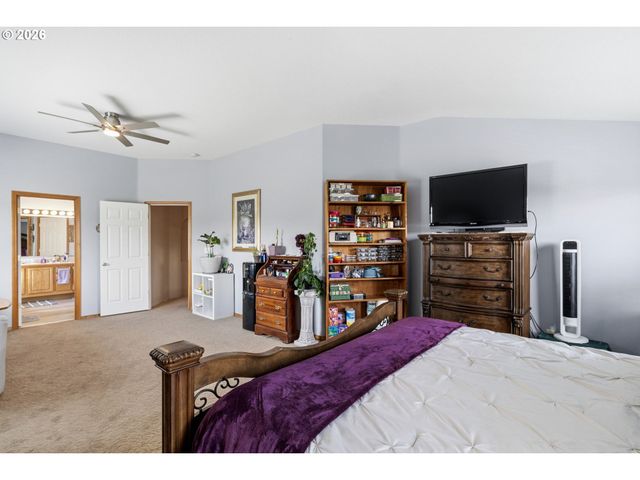 16907 Ne 9TH St, Vancouver, WA 98684